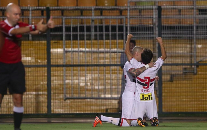 O agora zagueiro do São Paulo Rodrigo Caio comemora segundo gol marcado pelo São Paulo no Pacaembu. Foto: saopaulofc.net