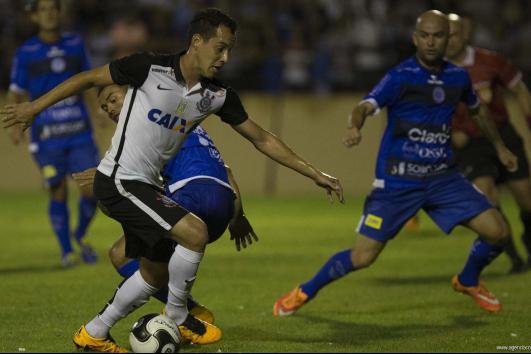Corinthians esbarrou na forte e inteligente marcação do São Bento