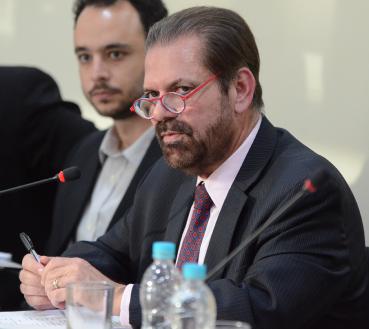 Reinaldo Carneiro na Fifa, mas de olho no sucesso do futebol paulista