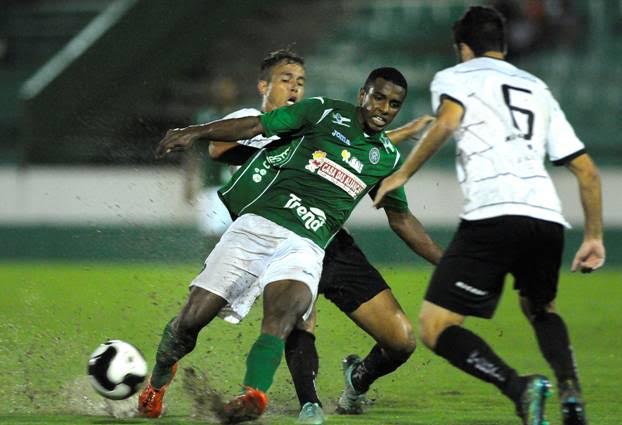 Guarani saiu de campo vaiado pelos torcedores após o empate com Rio Branco