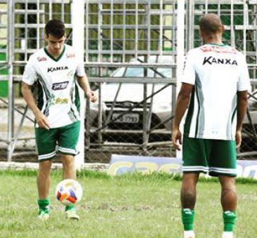 Os dois jogadores chegaram no começo da temporada e hoje já são titulares absolutos do time