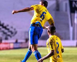 Reinaldo, emprestado pelo São Paulo, marcou pela Ponte