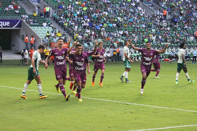Ferroviária vence Palmeiras no Palestra