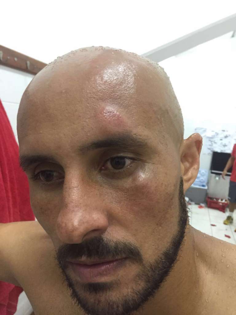 O zagueiro Leandro Silva foi agredido pela Polícia Militar nos vestiários do Novelli Júnior