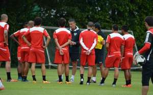 Paulistão: Bauza muda quatro jogadores no São Paulo para enfrentar o Mogi Mirim