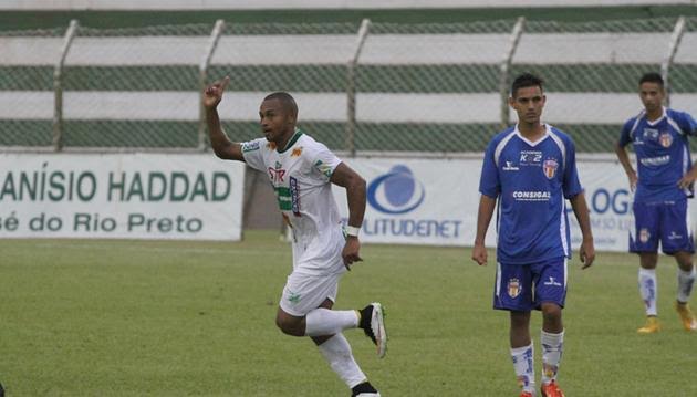 Com cinco gols em dois jogo, Ermínio integra o ataque da Seleção FI por duas rodadas.