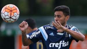 Paulistão: Cleiton Xavier volta a treinar com bola no Palmeiras