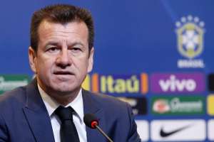 Dunga convoca Seleção Brasileira com 'chineses' para as Eliminatórias