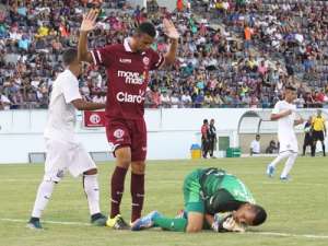 Paulistão: Em grande fase, Ferroviária aproveitará zagueiro da base