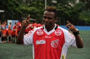 Segundona: Taboão da Serra apresenta Edílson 'Capetiha' pentacampeão mundial em 2002