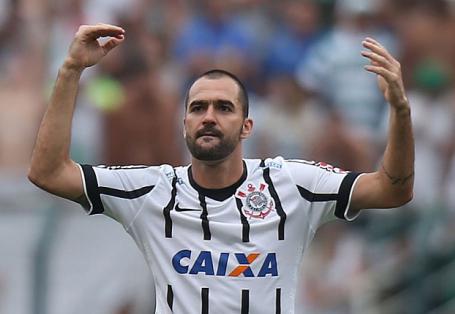 Danilo está confiante no mistão que será armado por Tite contra o Santos