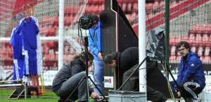 Fifa dá sinal verde para testar uso de vídeo em lances duvidosos