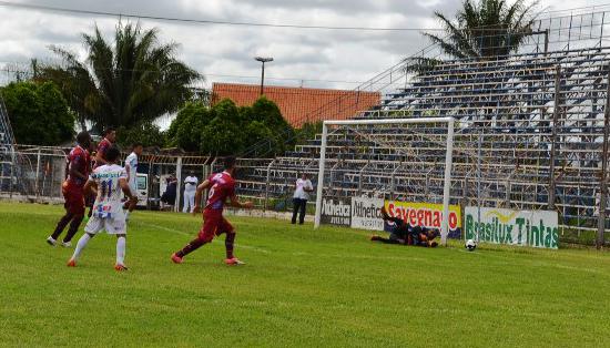 Em Matão, a Matonense tomou a vaga do Sertãozinho no G8, vencendo por 2 a 0. Foto: Maury Júnior