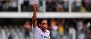 No 4-3-3, Seleção FI é formada por trio de ataque de 95 anos