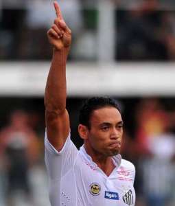 Paulistão: Após decidir clássico, Ricardo Oliveira ganha homenagem do Santos