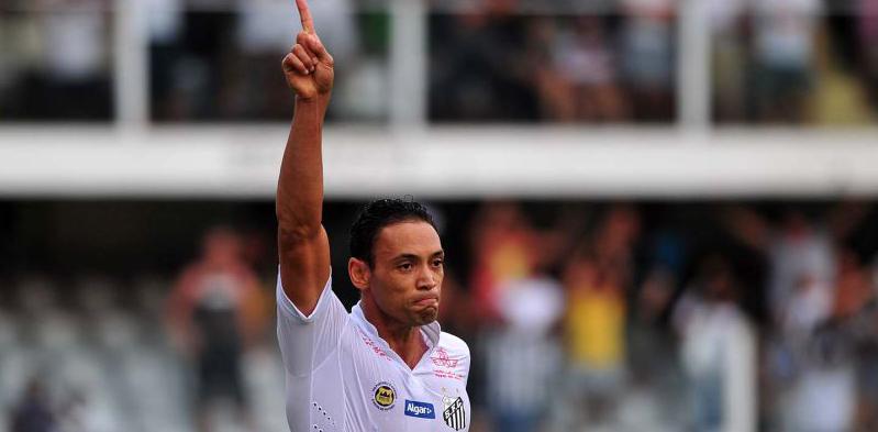 Depois dos dois gols em clássico, Ricardo Oliveira é poupado de treino do Santos