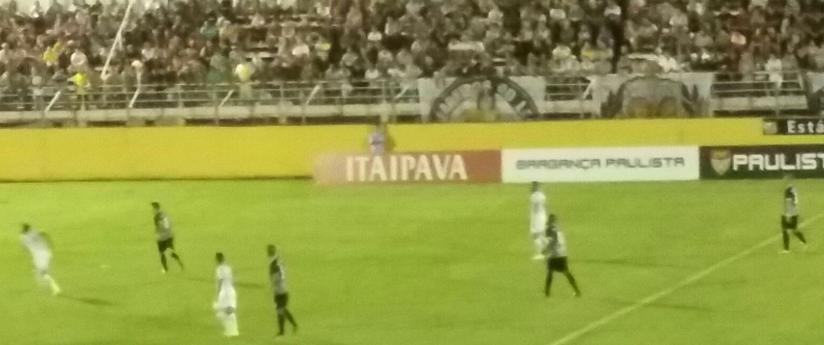 Bragantino contou com apoio de mais de sete mi torcedores no Nabizão. Foto: Claudio Moraes