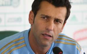 Paulistão: Técnico interino diz que espera 'corrigir um pouco de tudo' no Palmeiras