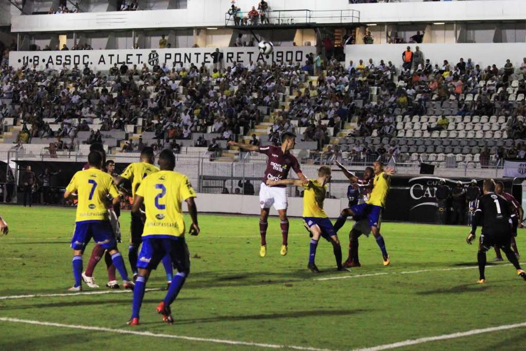 Ferroviária teve chance de virar a partida - Foto: Leonardo Fermiano