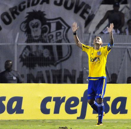 Wellington Paulista deu passe para um e fez o gol da vitória da Ponte Preta