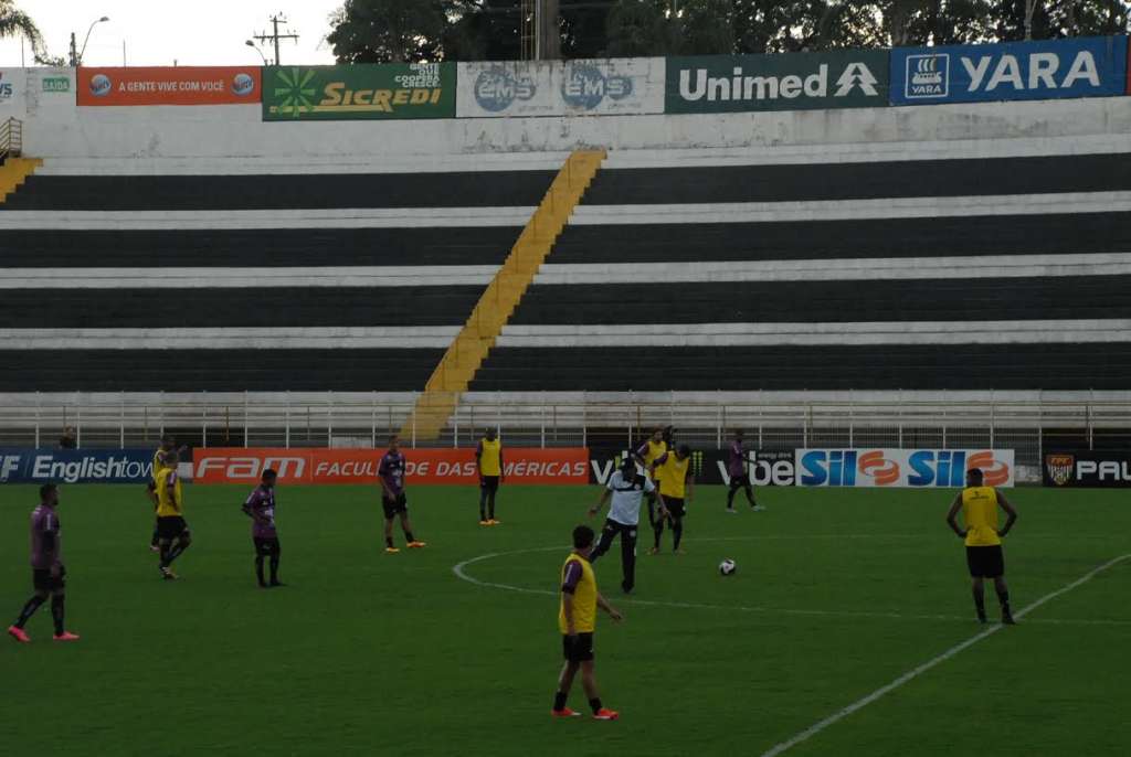 XV de Piracicaba treina para enfrentar o Santos