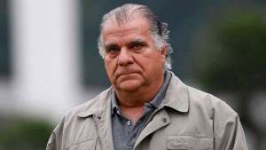 Ex-presidente santista sai em silêncio de depoimento aos espanhóis no caso Neymar