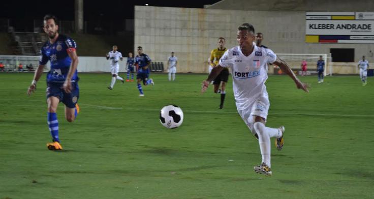 Após empatarem sem gols na primeira partida, o Goianésia levou a melhor na noite dessa quarta-feira e venceu por 2 a 0