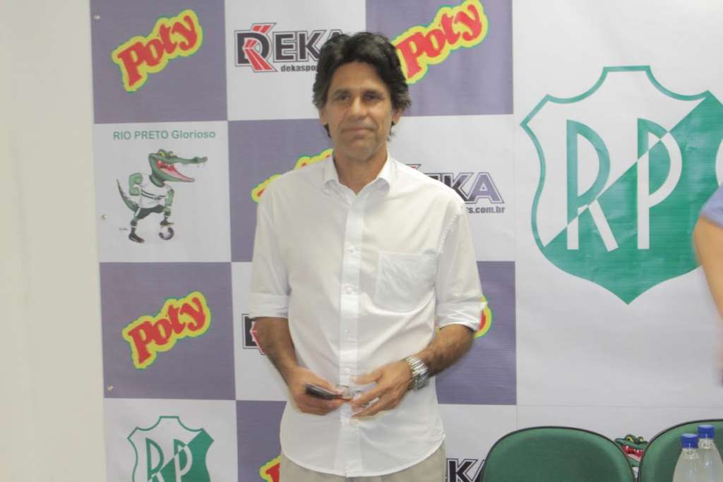 O diretor de marketing Shirtes é uma das cabeças por trás do Programa 'Glorioso Torcedor'.