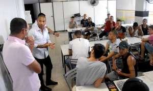 Paulistão: XV recebe nova visita de Mauro Silva para encontro com jogadores