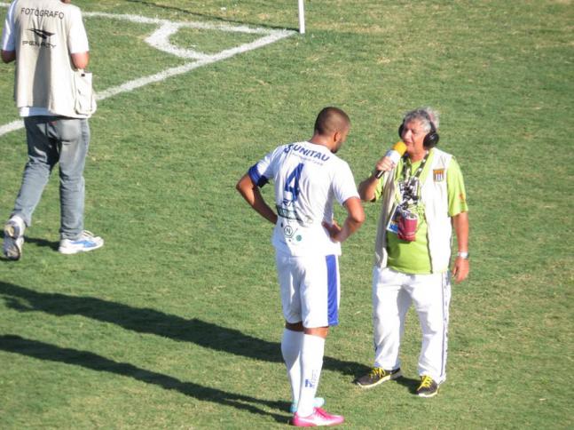 Ariovaldo Leite repórter da Rádio Difusora de Taubaté