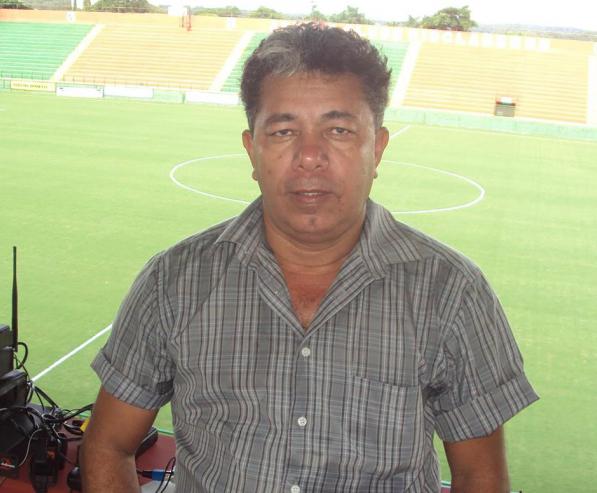 Cléber Lima narrador da Rádio Clube de Marília