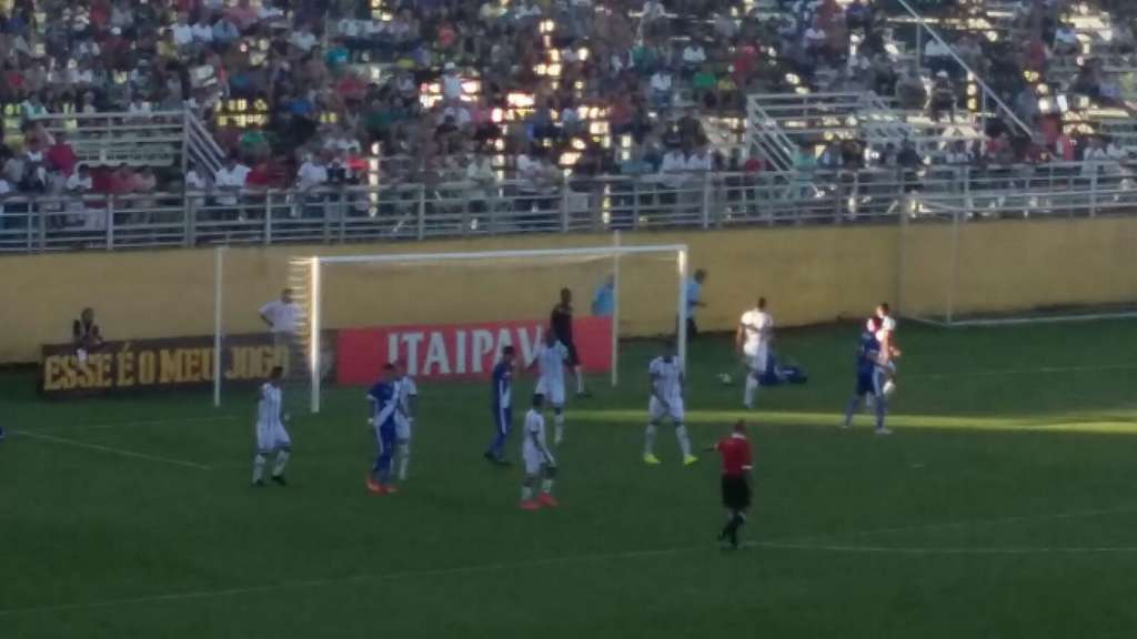 Bragantino defende a liderança isolada do campeonato