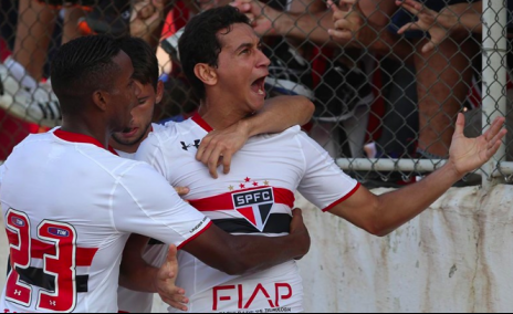 Ganso voltou a desequilibrar com a camisa do São Paulo