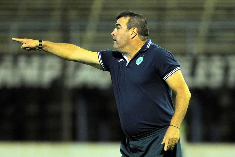 O técnico Pintado ainda não definiu o time que vai mandar a campo nesta terça-feira