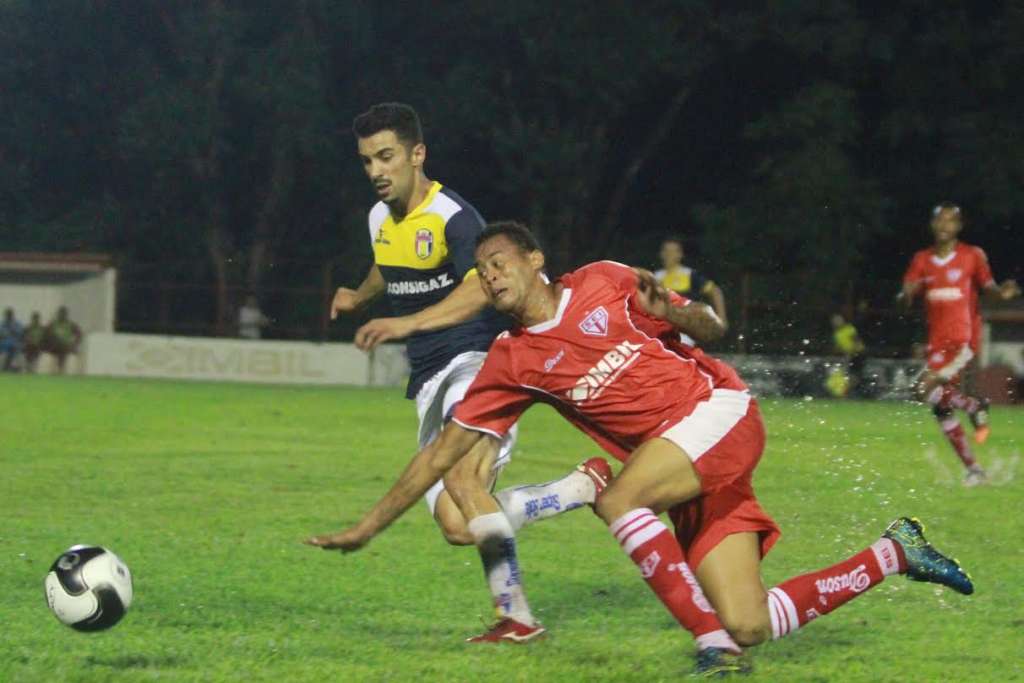 A Itapirense tenta se manter na parte intermediária da tabela.