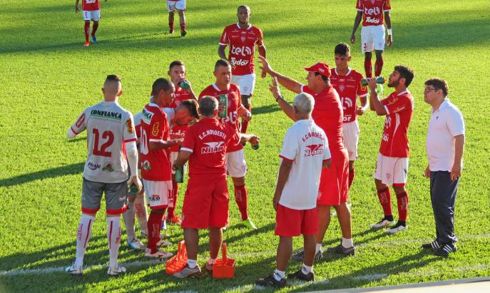 O Norusca precisa vencer para continuar sonhando com a classificação e para fugir de vez da zona de rebaixamento - Bruno Freitas/Noroeste