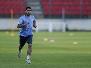 Eliminatórias: Em retorno ao Uruguai, Suárez diz que apostou hambúrguer com Neymar