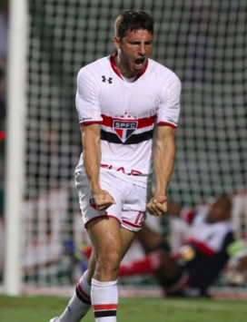 Calleri desencantou após 11 jogos de jejum de gols