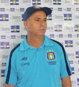 Seleção FI da Série A2 com três atacantes e Luís Carlos Martins no comando da equipe