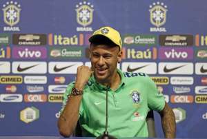 Eliminatórias: Neymar comemora ausências de Godín e Giménez na seleção uruguaia