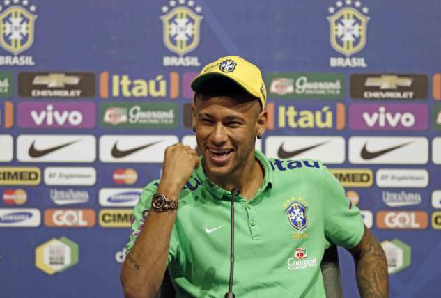 Em entrevista coletiva, Neymar tentou minimizar os problemas do Uruguai 