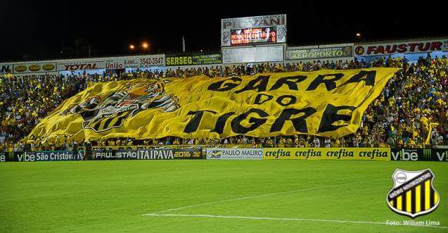 Torcida do Tigre, mais uma vez, empurrou o time para cima do adversário.