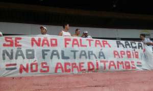 Paulistão: Torcedores de Botafogo e Ferroviária protestam em pleno feriado