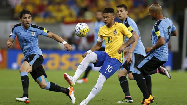 Neymar sempre esteve bem marcado e continua sendo mal posicionado dentro de campo