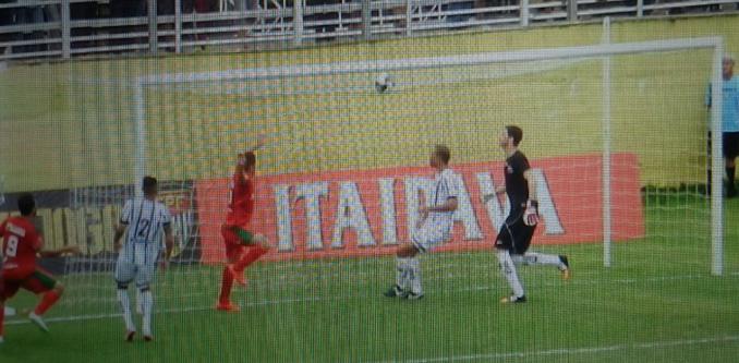 Velo Clube saiu na frente com um gol de cabeça de André Mococa. Foto: Claudio Moraes Velo Clube saiu na frente com um gol de cabeça de André Mococa. Foto: Claudio Moraes