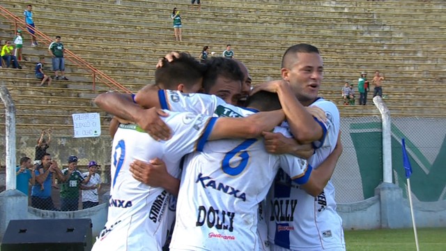 Água Santa passa por cima do Palmeiras