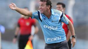 Paulistão: Cuca assume culpa por goleada e fala em 'recuperar autoestima' do Palmeiras