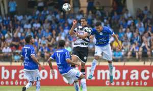 Paulistão: Preocupada, diretoria se reúne com elenco do XV de Piracicaba