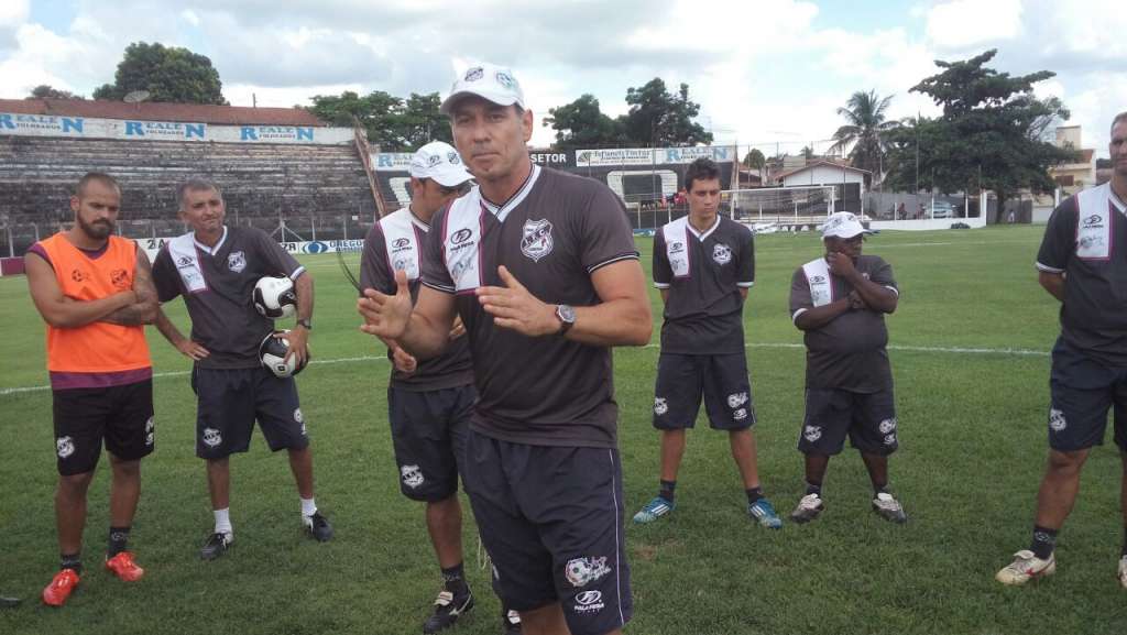 Galo enfrenta Galo (Foto: Divulgação/ Independente)