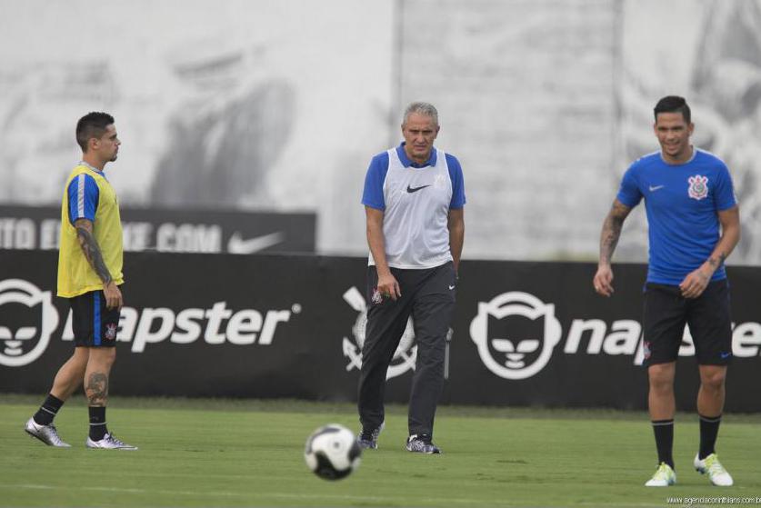 Tite deve escalar um time considerado reserva contra a Ponte Preta - Daniel Augusto Jr / Agência Corinthians